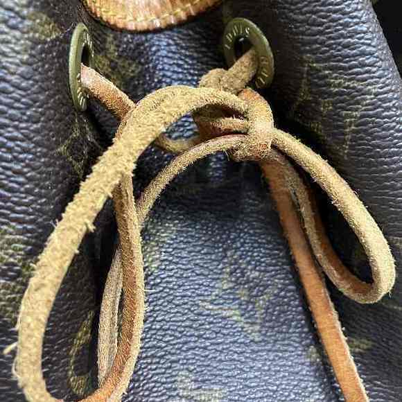 LOUIS VUITTON Monogram Petit Noe M42226 Shoulder Bag ⭐ - Picture 8 of 9